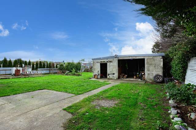 35 High Street East Nightcaps_3