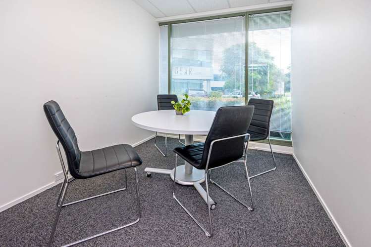 Unit F/112 Bush Road Rosedale_5