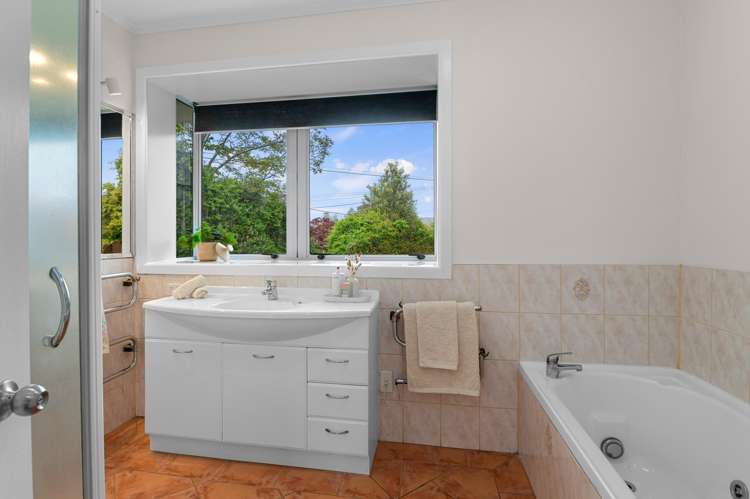 40 Wharepaina Crescent Springfield_6