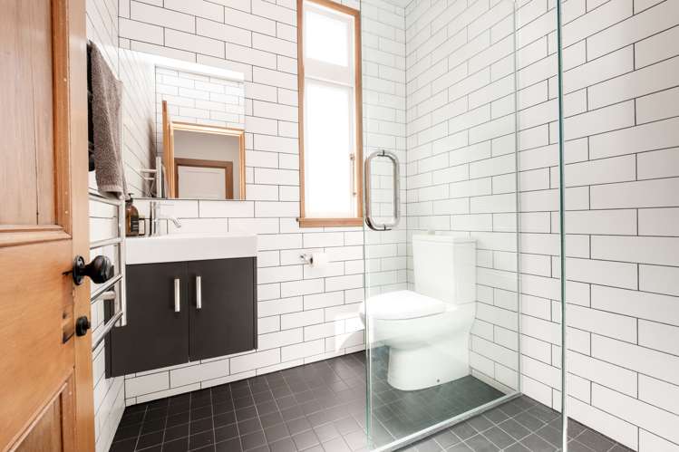 16 Brewster Street Bluff Hill_10