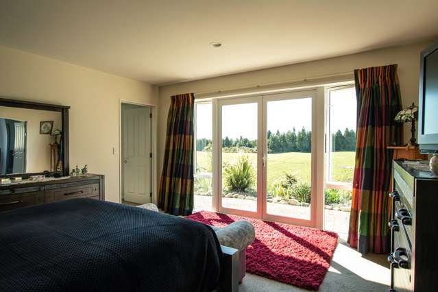 4 Terrace View Hokitika_1