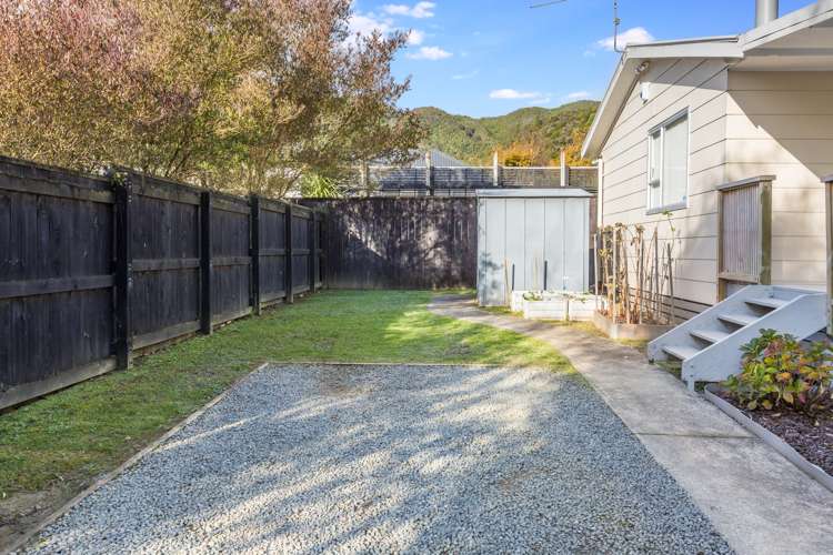 2/52 Tawhai Street Stokes Valley_12