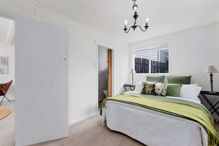 640 Beach Road Browns Bay_24