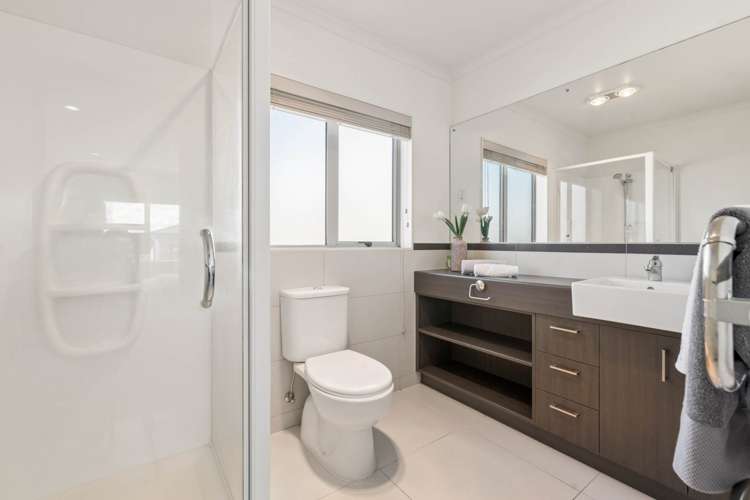 6 Lorenzo Way Flat Bush_16