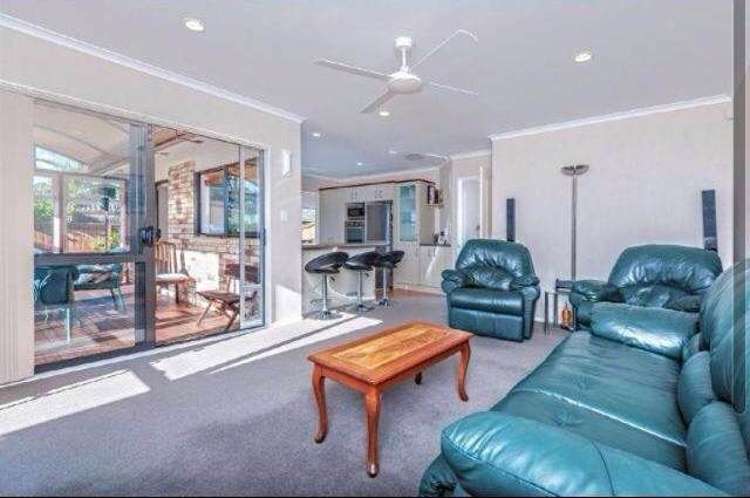 9 Sapperton Drive Henderson_4