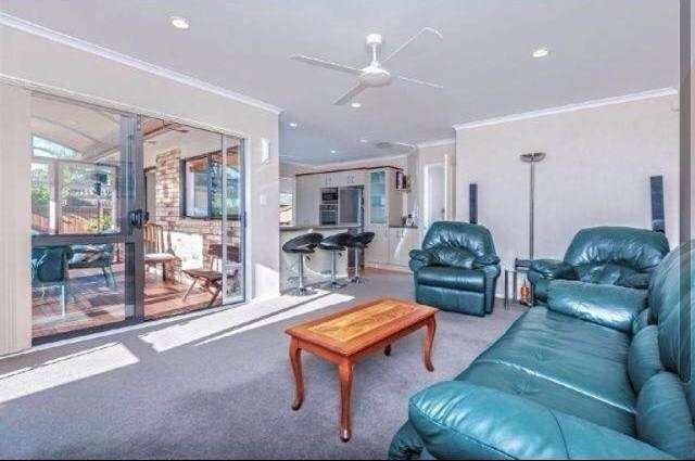 9 Sapperton Drive Henderson_4