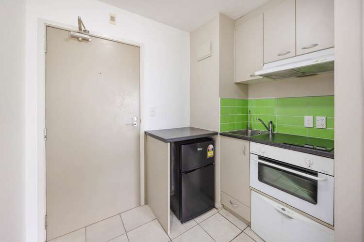 5K/10 Crown Lynn Place New Lynn_8
