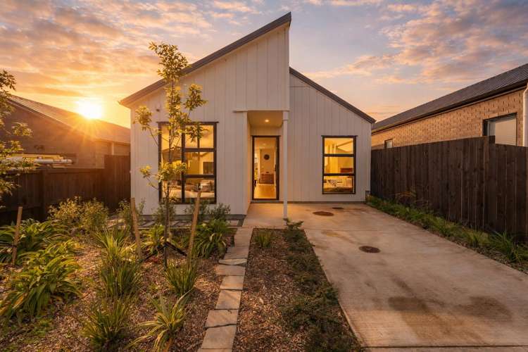 14 Horokaka Street Massey_11