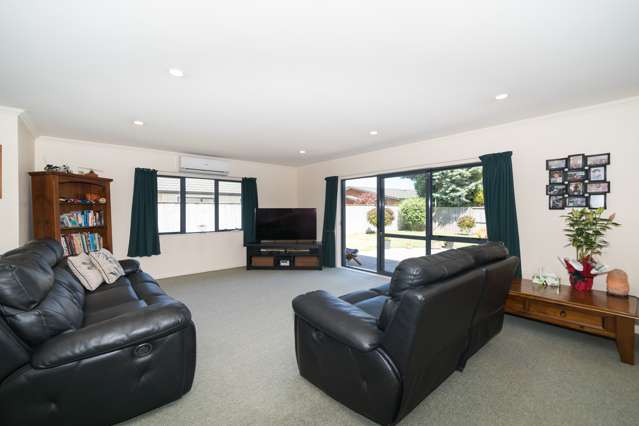 6 Brookside Close Highbury_4