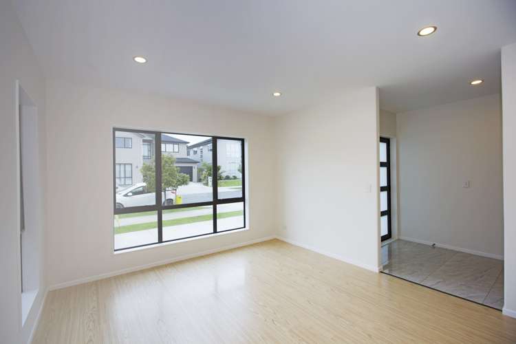 55 Rosewell Crescent Flat Bush_6