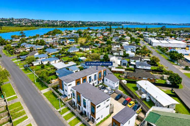 6/3 Abbotleigh Avenue Te Atatu Peninsula_27