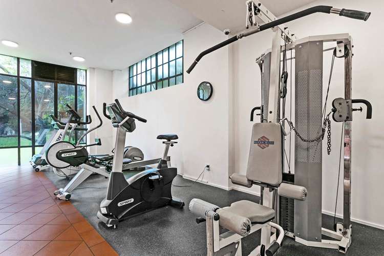 Ge/68 Greys Avenue Auckland Central_13