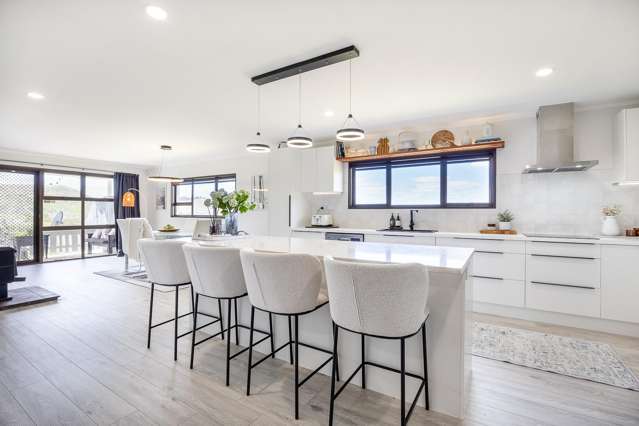 Large Lifestyle Property with Style and Comfort