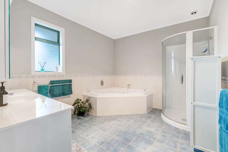 199 Parkhurst Road Parakai_19