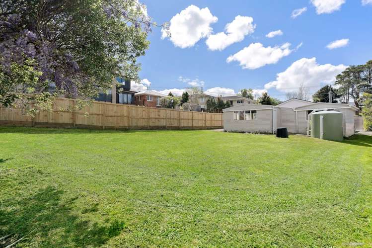 52 Glengarry Road Glen Eden_3