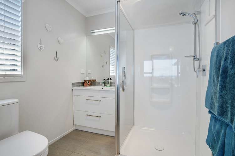 12a Tilby Drive Matua_10