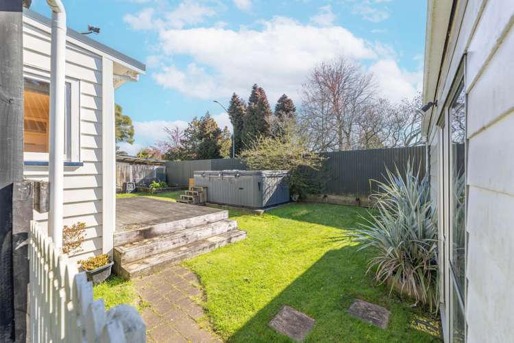 15 Myrtle Street Hamilton East_13