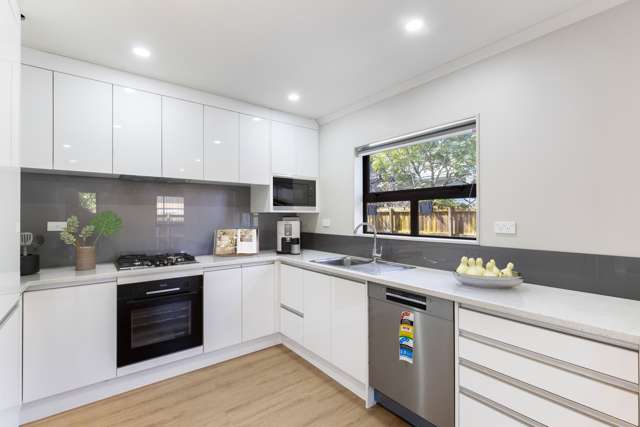 4/89 Cascades Road Pakuranga Heights_2