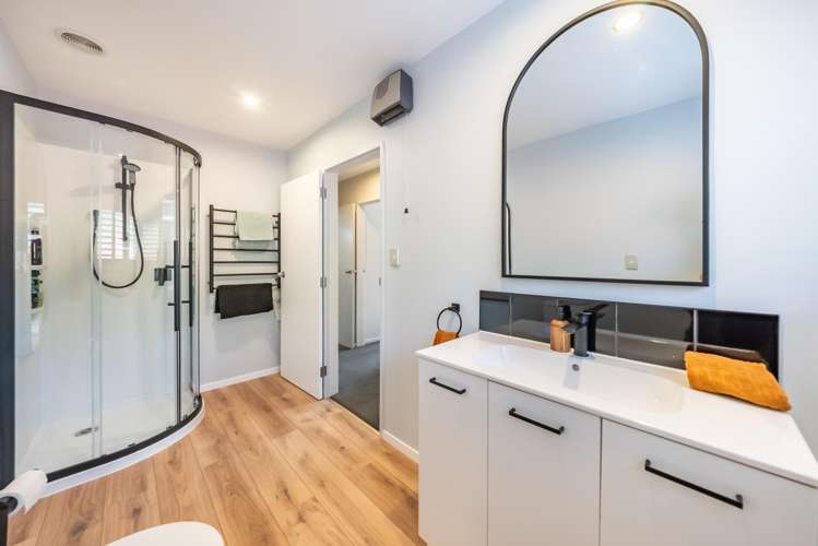 10 Seymour Grove Kingsley Heights_11