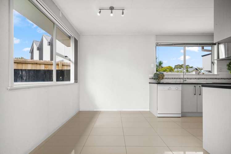 17 Fairdale Place Birkdale_8