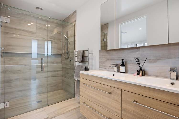 13 Selfe Crescent Burwood_12