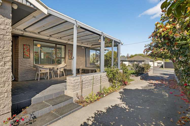 84 Greenhaven Drive Burwood_1