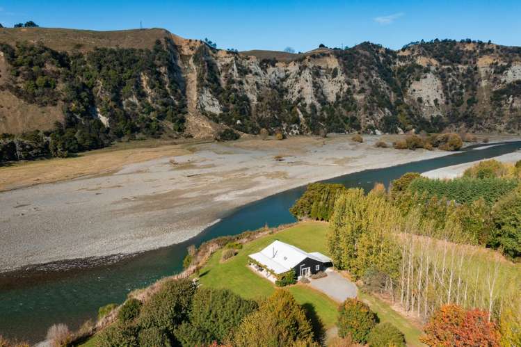 161 E and H Rowes Road Hunterville_18