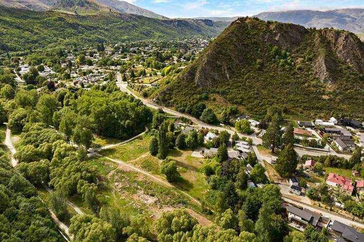 Manse Mews Sections Arrowtown_14