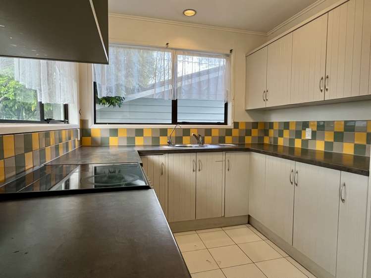 7b Nielsen Place Massey_1