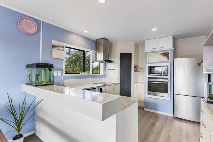 2/6 Charmaine Road Torbay_2