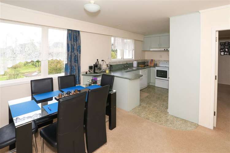 54 Acacia Crescent Glenview_5