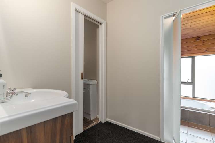 93 Winters Road Redwood_14