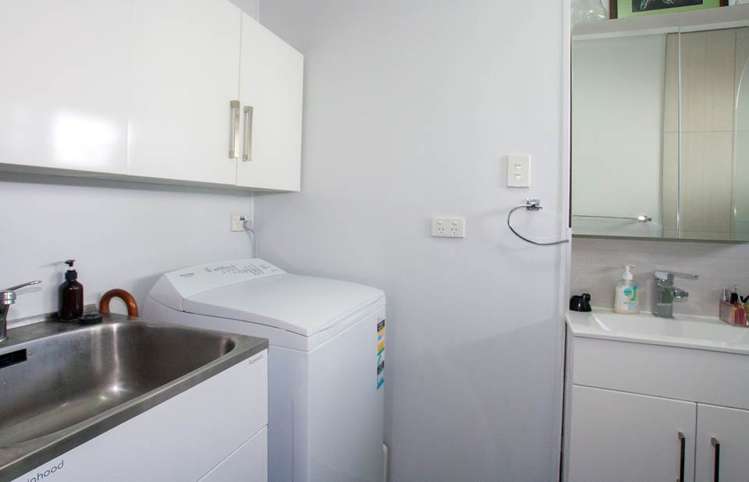 2/185 Church Street Onehunga_10