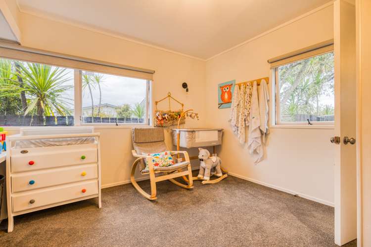 279 Royal Road Massey_14