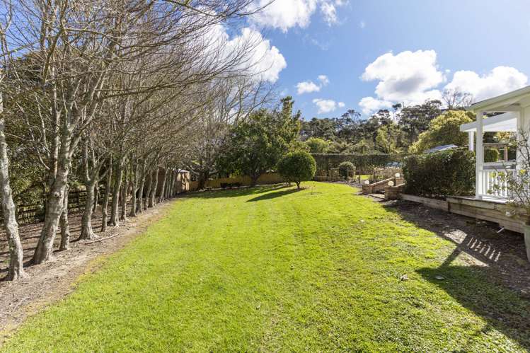 136 Attwood Road Paremoremo_11