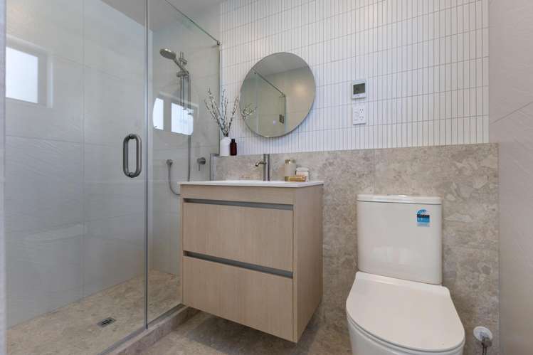 4/6A View Road Glenfield_8