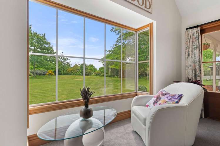 764 Courtenay Road Charing Cross_10