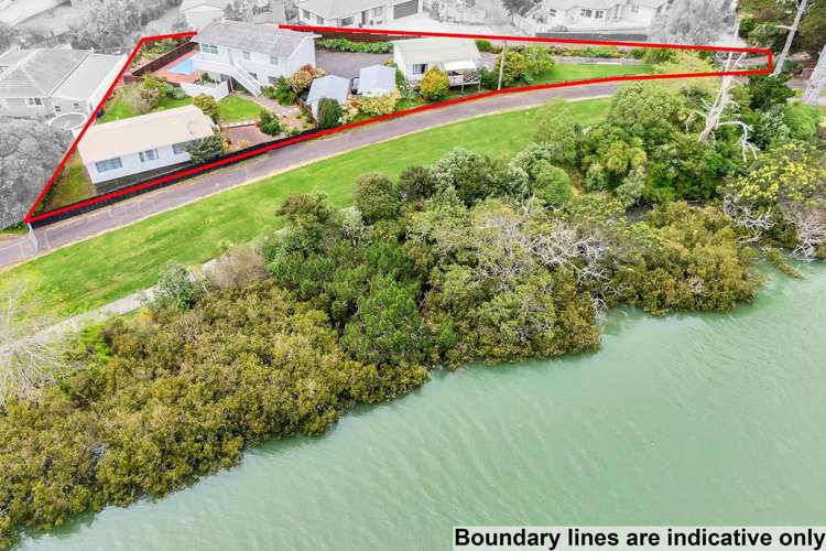 141 Flanshaw Road Te Atatu South_21