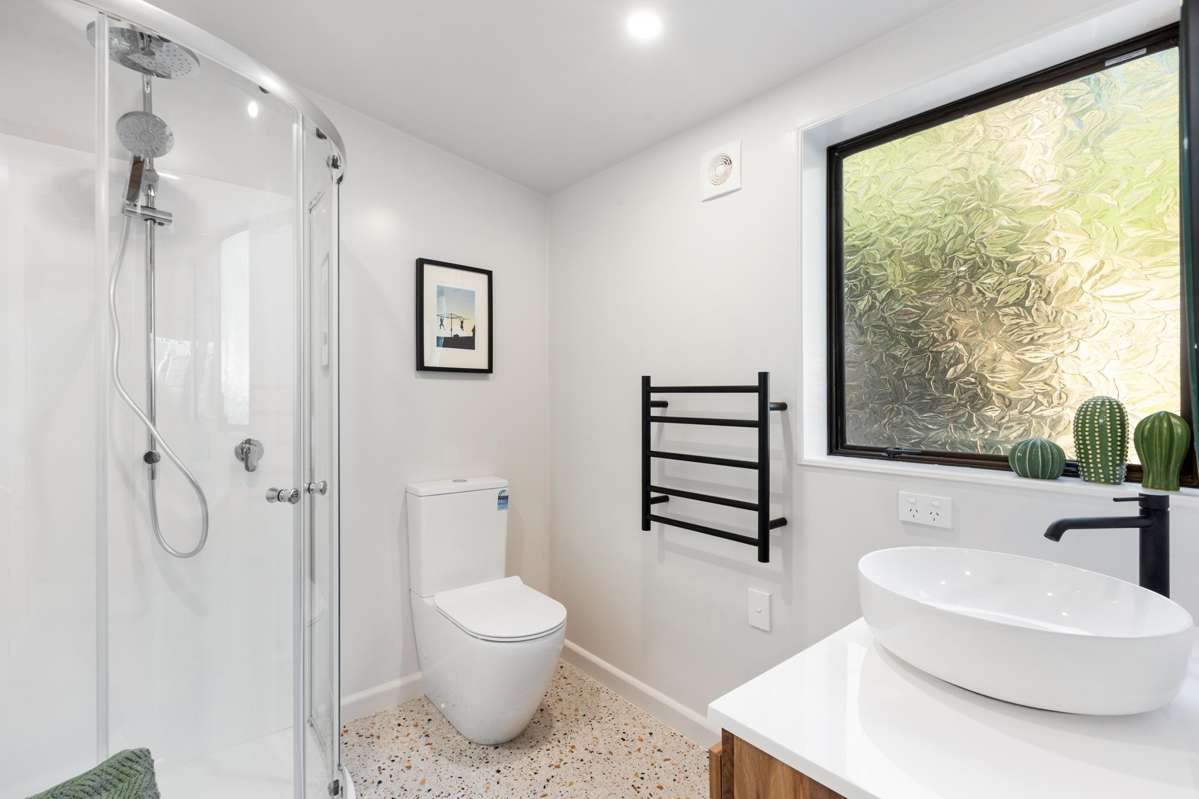 2B Happy Valley Road_4