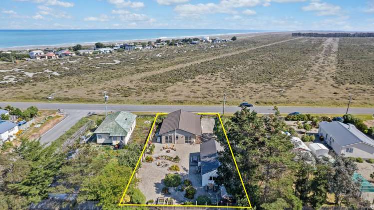 127 Poranui Beach Road Birdlings Flat_1