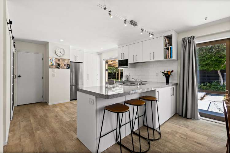 12 Weathers Place Taradale_2