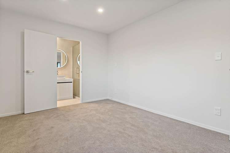 1/16 Binsted Road New Lynn_19