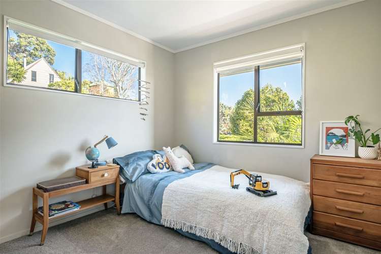 7 Telstar Place Beach Haven_12