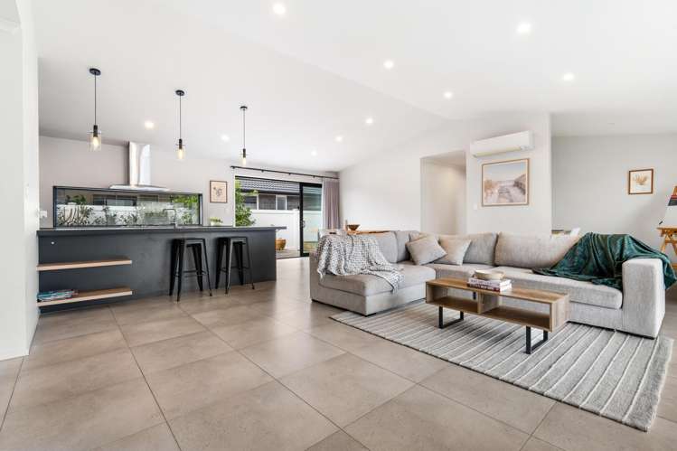 8 Matariki Drive One Tree Point_10