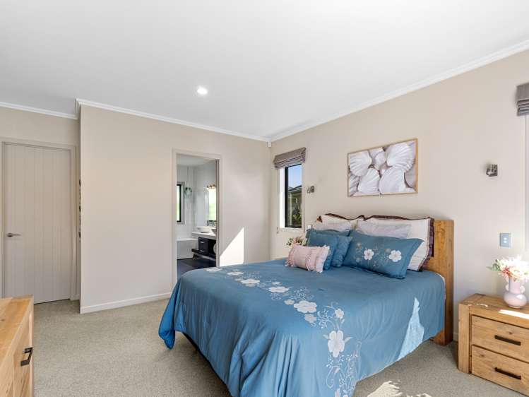 11 Johnnybro Place Rototuna North_15