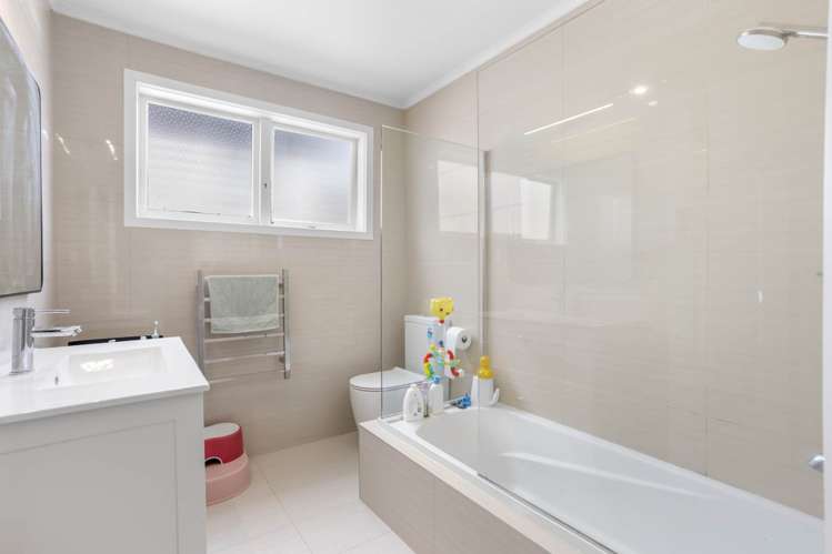 309 Lake Road Hauraki_12