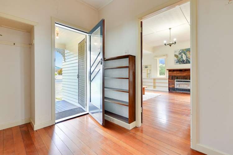 13 Bond Street Hamilton East_11