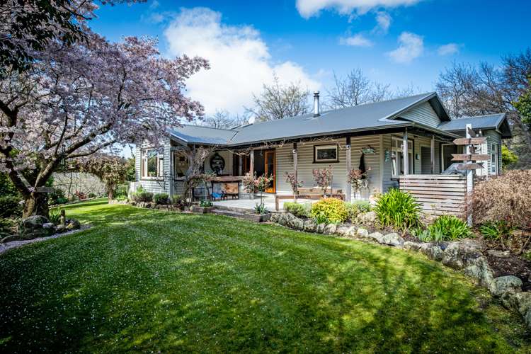 150 Oakwood Road Hadlow_1