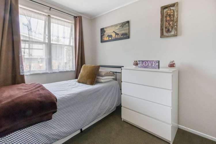 157 Kingswood Road Brookfield_9