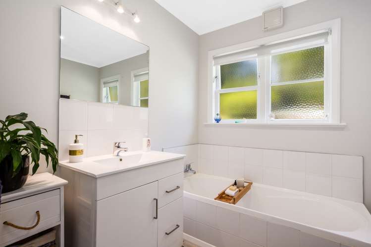 3 Blue Mountains Road Silverstream_12